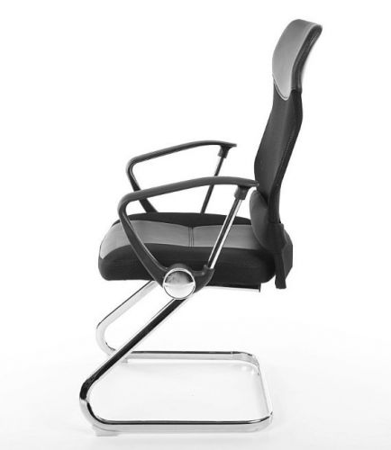 Czarny fotel biurowy na płozach q-030