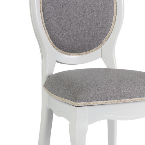Białe krzesło z szarą tkaniną w stylu retro fn-sc